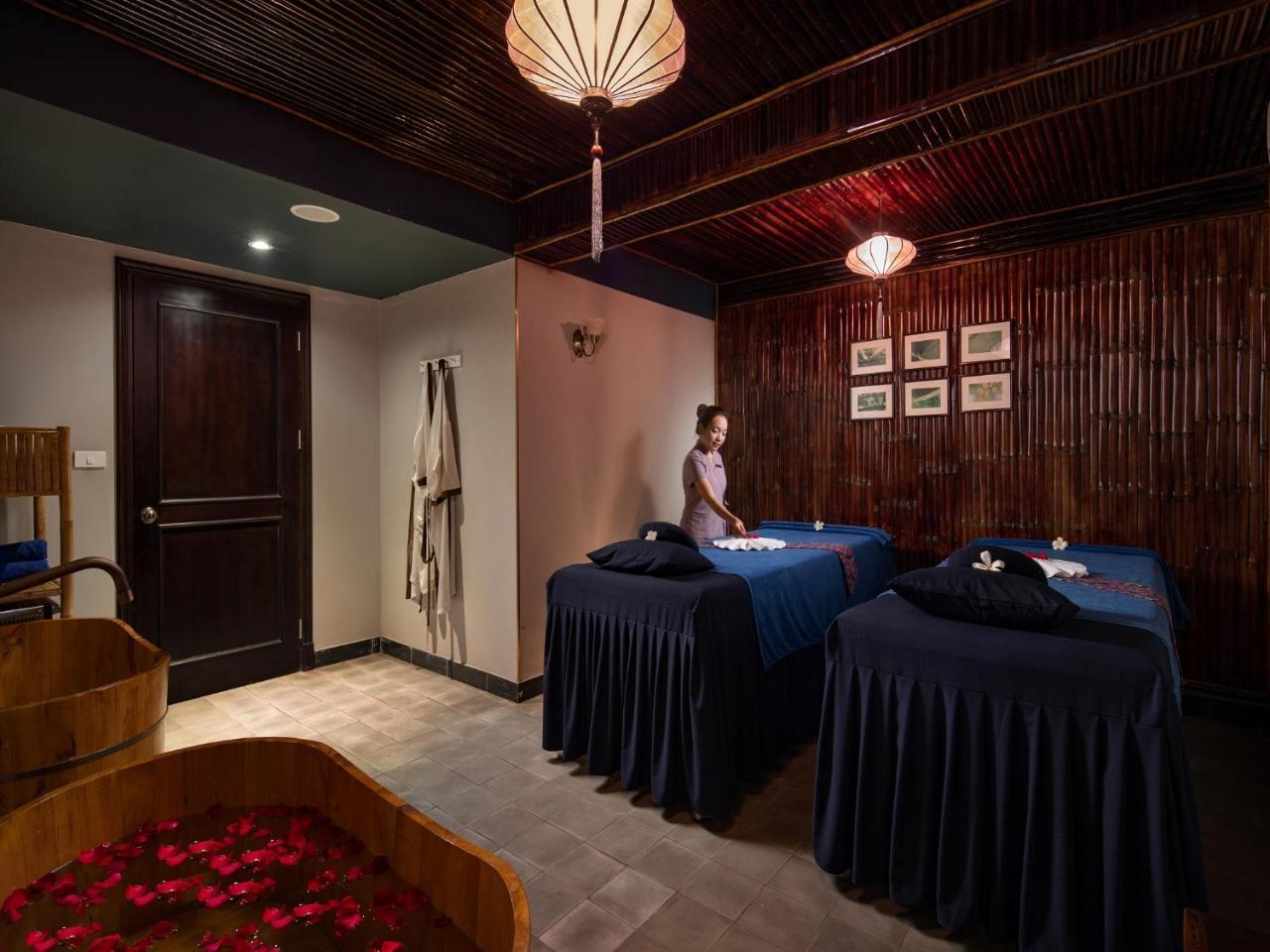 Aira Boutique Hoi An Hotel & Villa Exterior photo