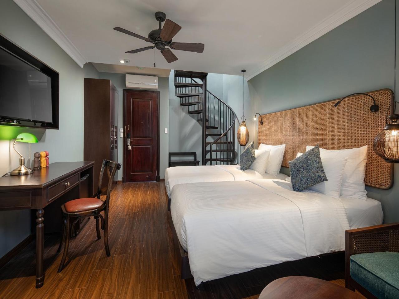 Aira Boutique Hoi An Hotel & Villa Exterior photo